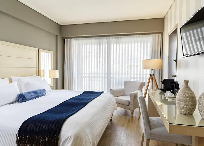 Seaview Cityscape Hotel